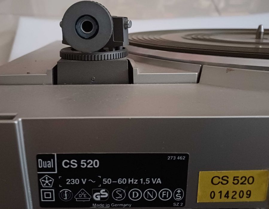 Gira-Discos Dual CS 520
