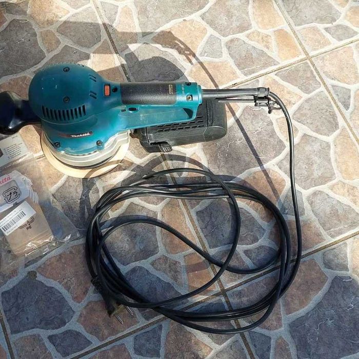 Vendo lixadeira makita