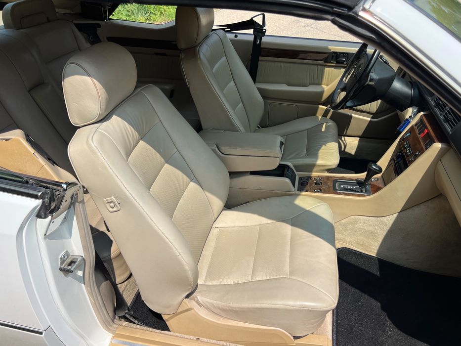 Kolekcjonerski Mercedes e320 cabrio