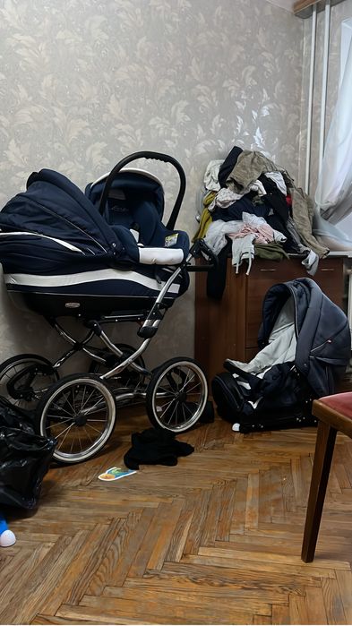 Коляска нова , не користувалися