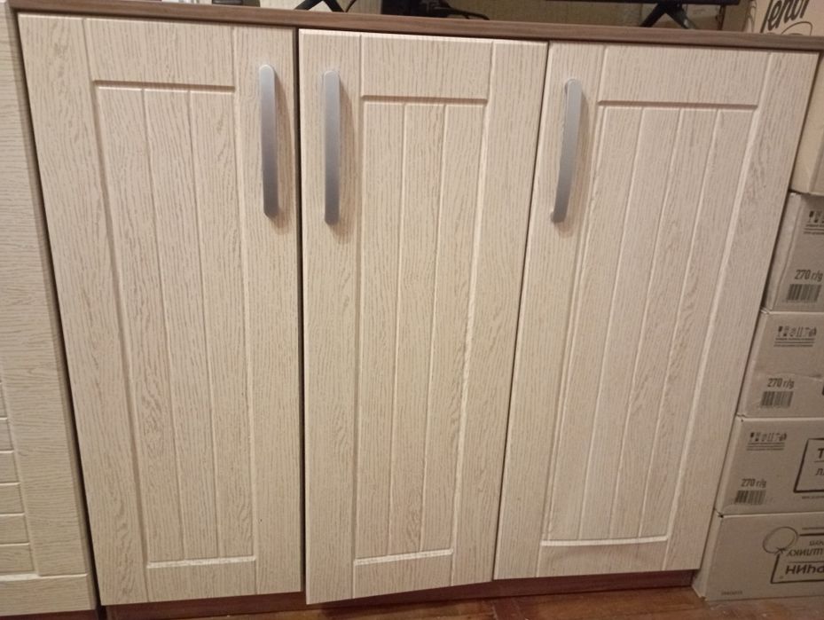 Тумба  трьохдверна