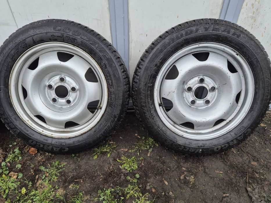 Koła 215/60/17C  VW Multivan  T5 T6 wielosezon goodyear