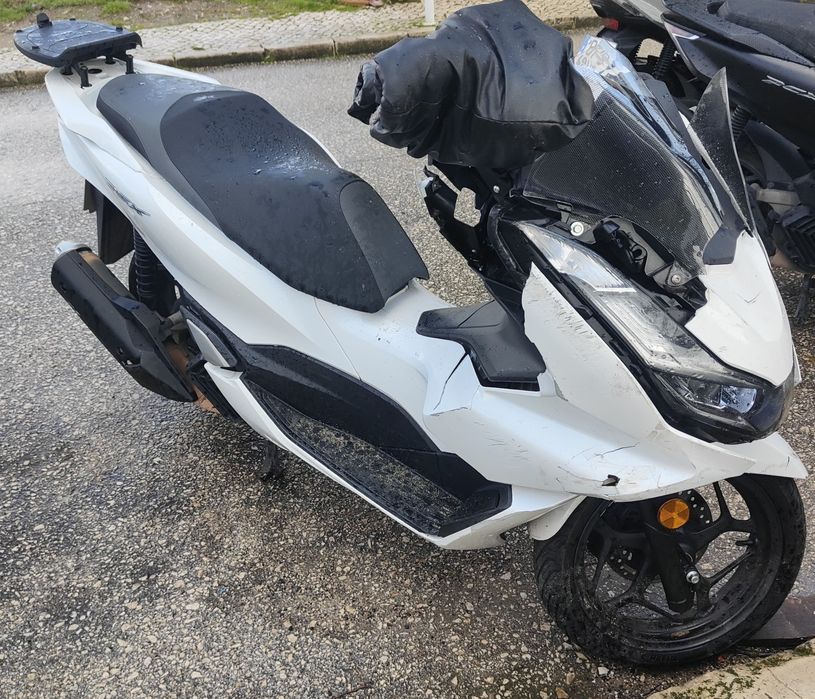 2 motas Honda PCX 125