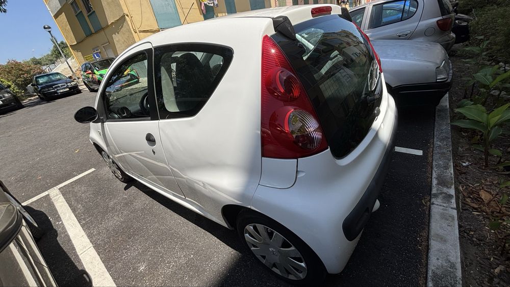 Peugeot 107, 1.0 gasolina
