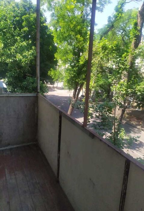 vys-03. Комната недалеко от Горсада. Балкон