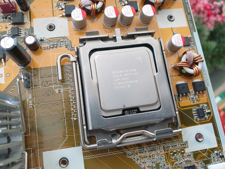 płyta główna IPIBL-LB-REV1.01 HP Socket 775 Intel E4600 DDR2 4Gb ram