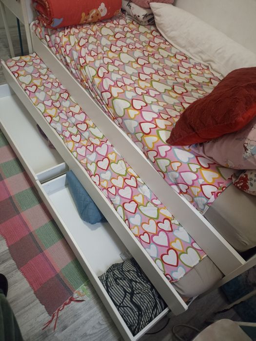 Beliche branca (cama dupla) com gavetas 110€