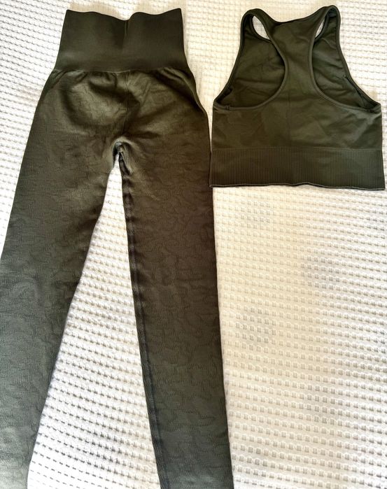 Conjunto Prozis Army Khaki (Leggings e Crop Top)