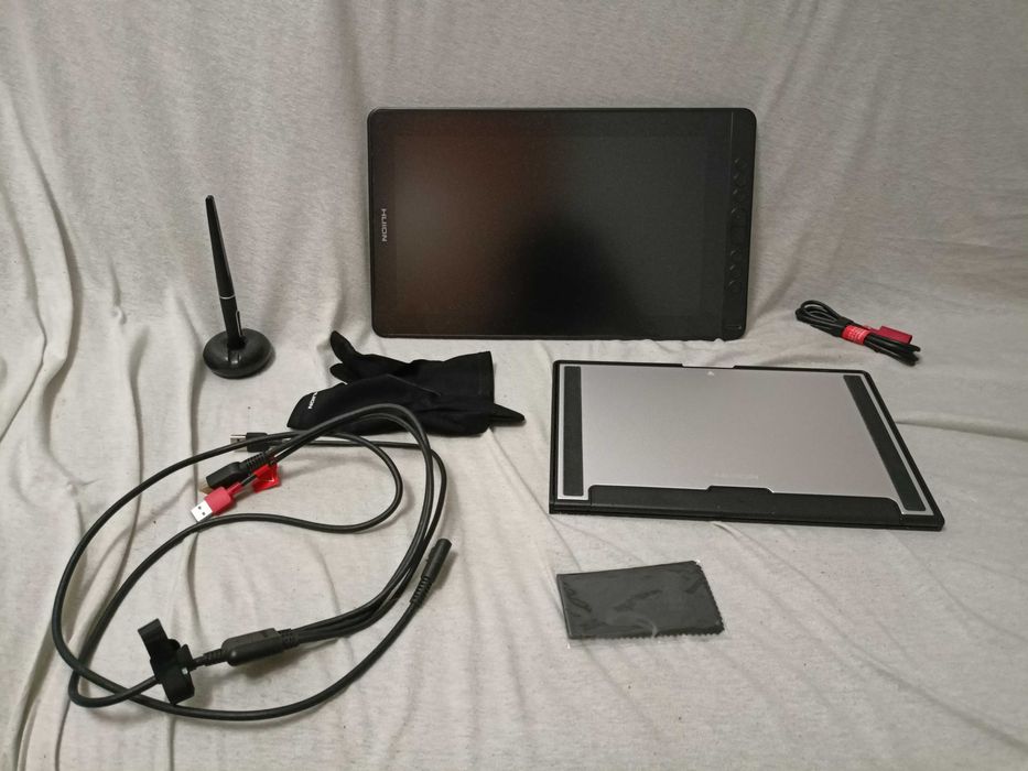 Huion Kamvas 13 tablet graficzny z ekranem + stojak, sprawny