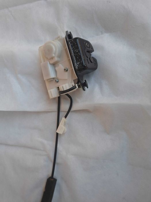 Fechadura da Mala traseira Honda jazz original usado 2009