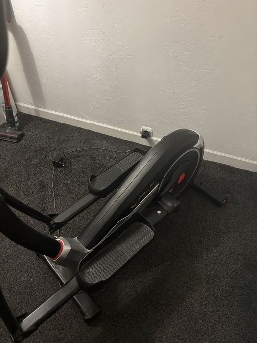 Orbitrek Ax 7000