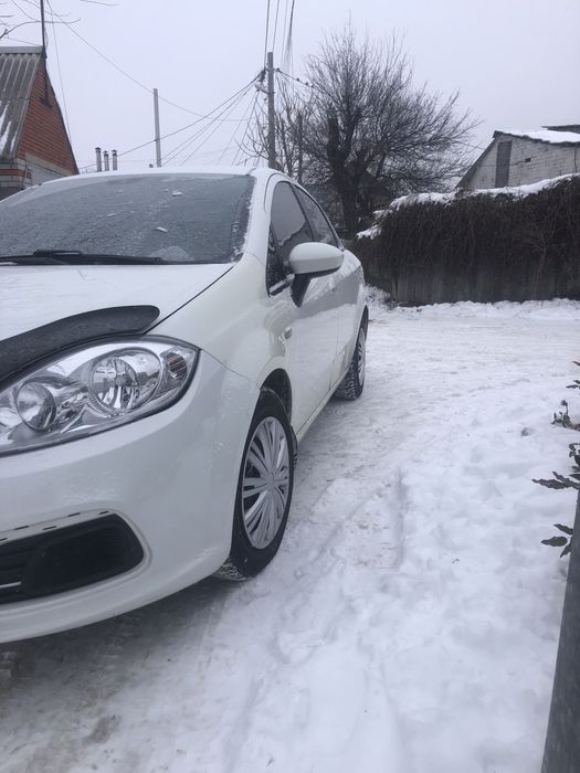 Продам FIAT Linea 1.4 газ/ бензин. 2013год. 4399$.