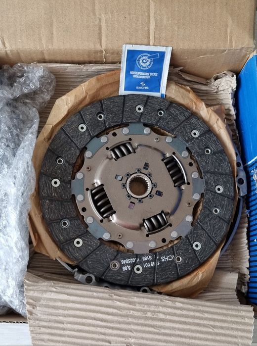 Sprzęgło SACHS zestaw z łożyskiem