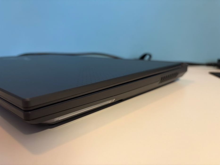 Gamingowy ASUS ROG Strix G713PI–Ryzen 9/16GB RAM/1TB SSD/RTX 4070 8GB