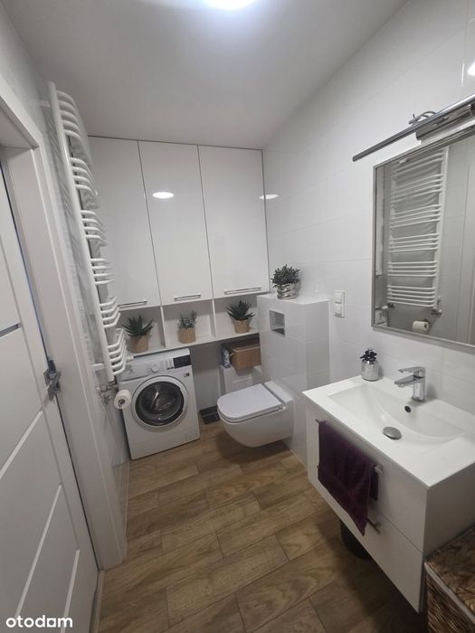 Przestronne mieszkanie z dużym balkonem i piwnicą