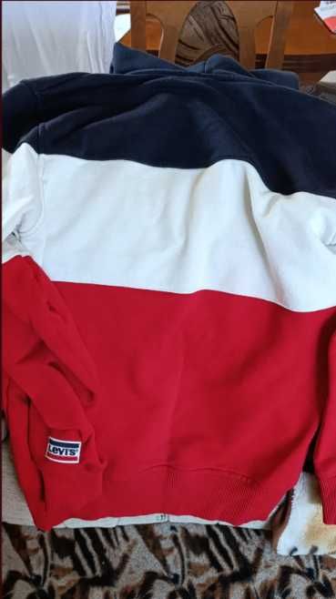 Okazja cenowa !! Stylowa bluza marki LEVIS !!!