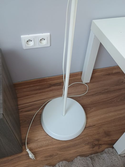 Sprzedam białą lampę