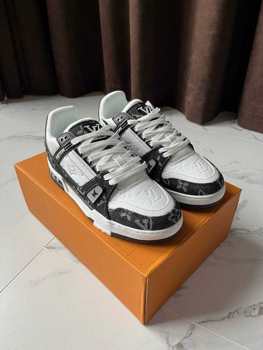 36-45 Louis Vuitton Trainer White Black КРОСІВКИ