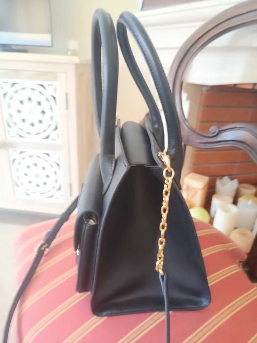 Mala preta com alça Love Moschino