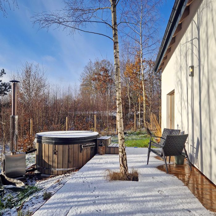 Dzikie Domki / prywatne  jacuzzi i sauna - komfortowe domki na Kaszuba