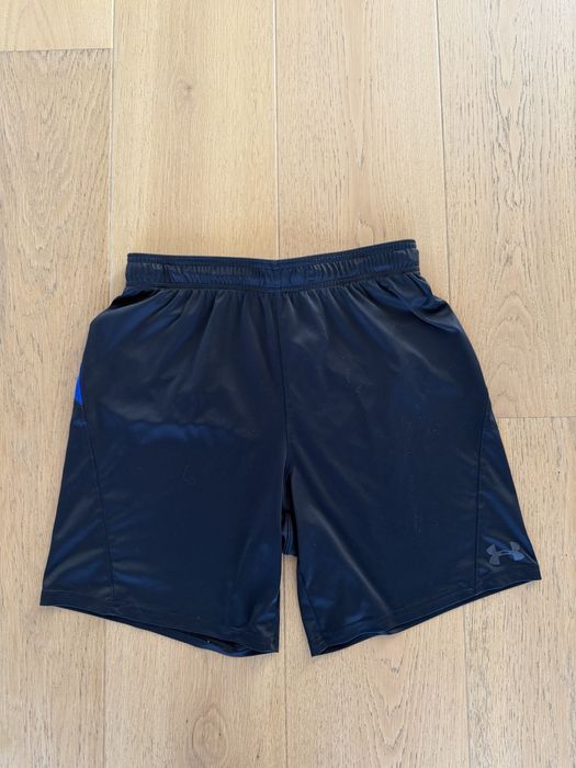 Under Armour, roz M, szorty