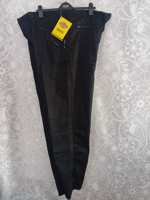 Oryginalne spodnie robocze firmy Dickies