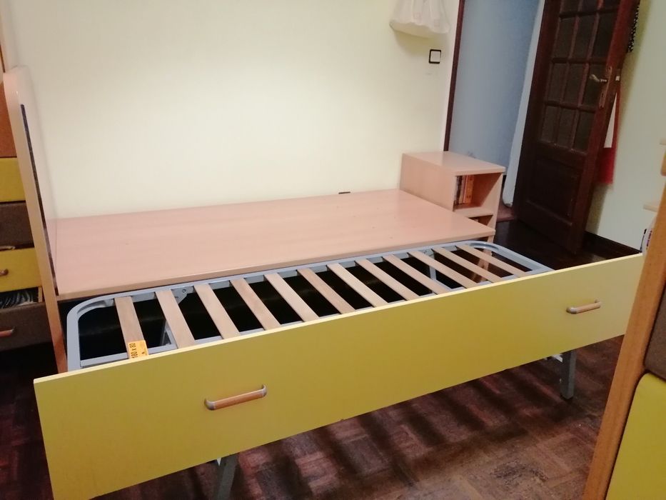 Cama de criança individual dupla e madeira de pinho