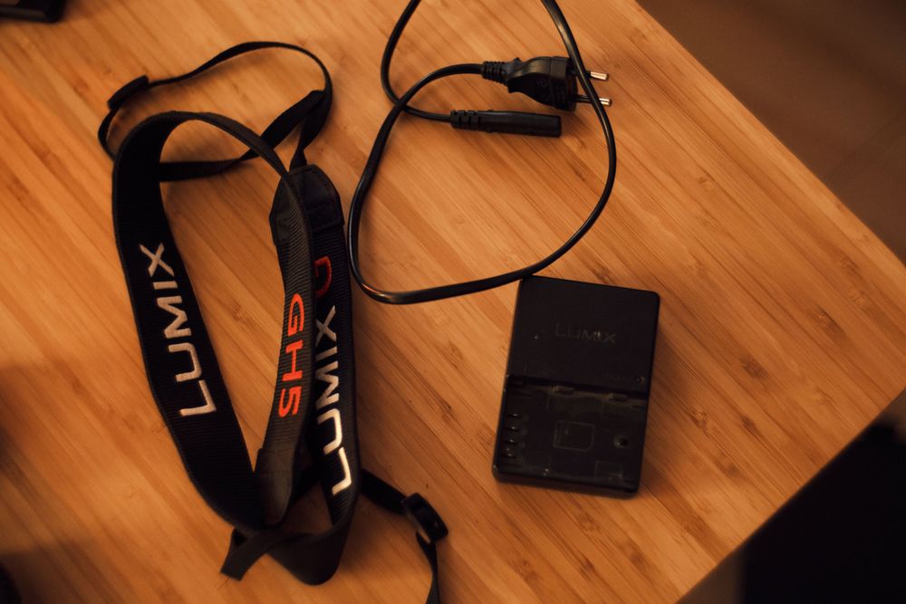 Panasonic Lumix GH5 v-log, 4 baterie, speedbooster'y, klatka smallrig