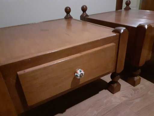 Stoliki do sypialni, drewno  - 2 sztuki