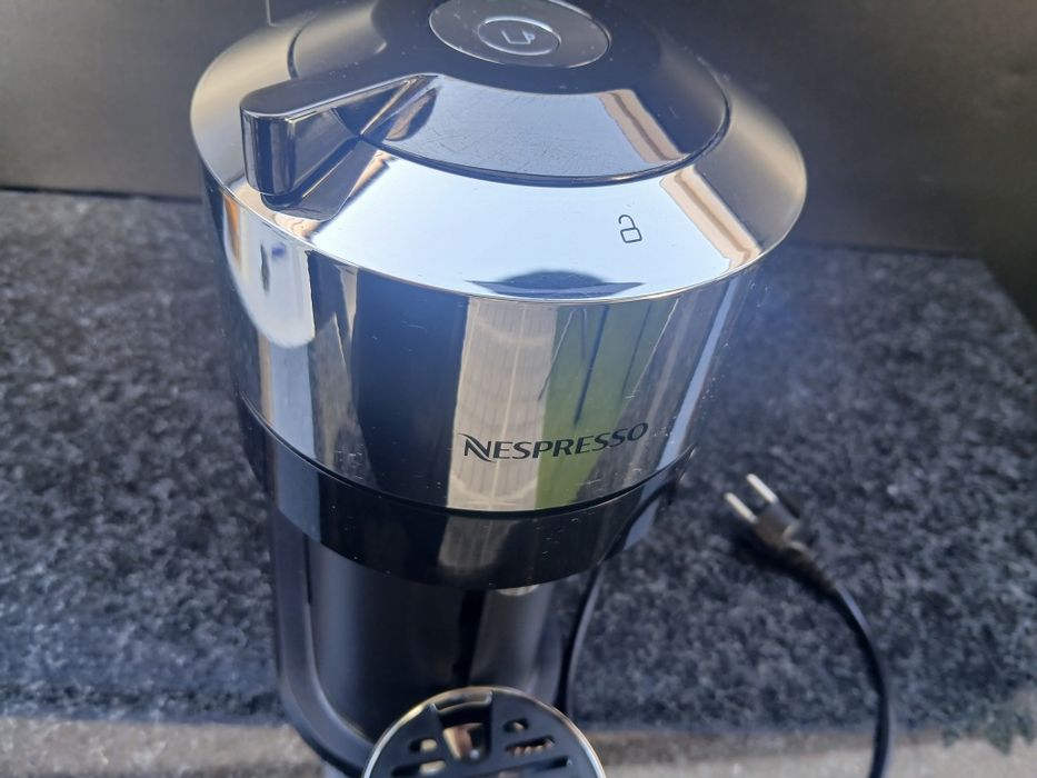 Maquina de café Nespresso Vertuo Next