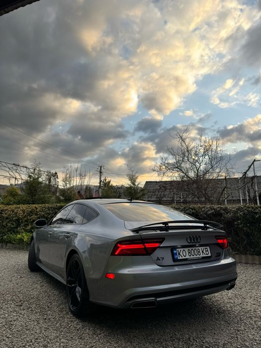 Аudi A7 2015 рік