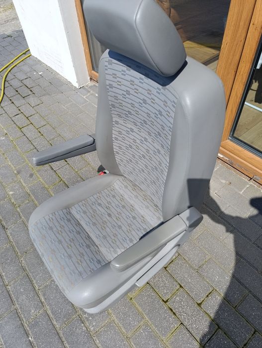 Fotel kierowcy lewy palace VW t5 lift t6