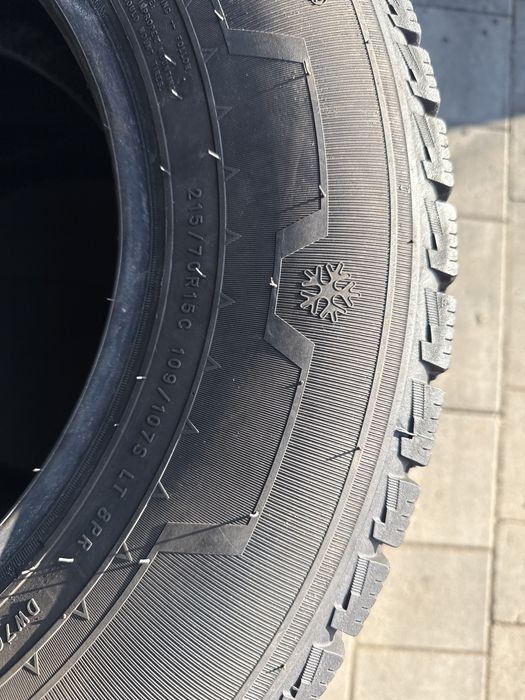 Шини резина 215/70/15с r15c snowlink пара зимні