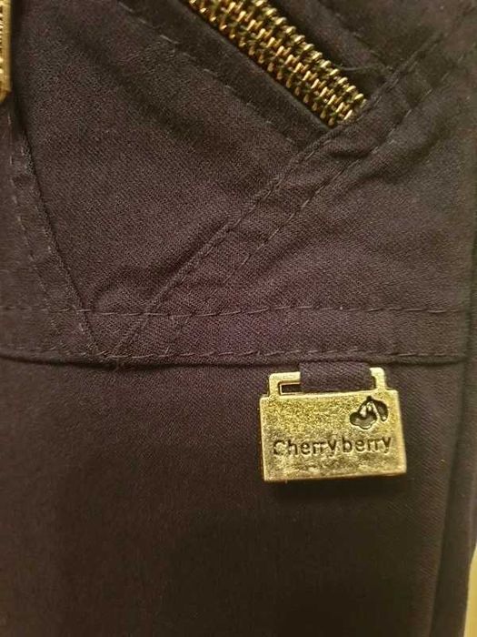 Spodnie granatowe 42 - 44 suwaki Cherry Berry