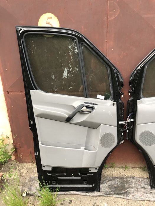 Двері передні Sprinter 906 Спрінтер