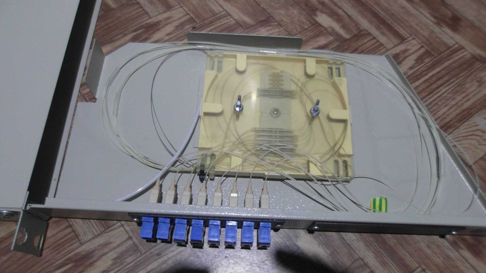 Оптическая патч-панель EServer 1U-16