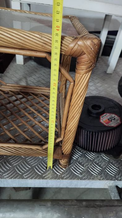 Mesa Apoio usada palhinha e vidro