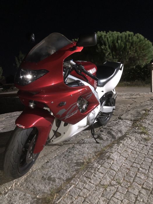 Vendo moto Yamaha thundercat 600