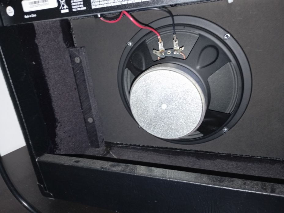 Amplificador de Guitarra Harley Benton HB 20R