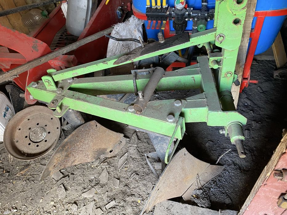 Плуги 2 корпуса