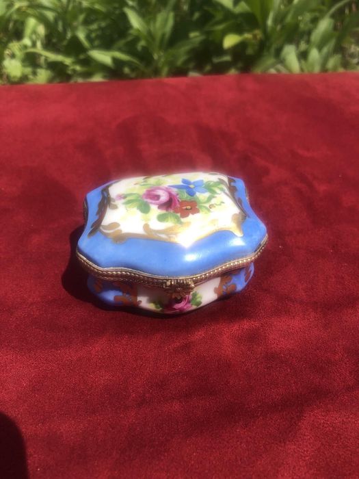 LIMOGS маленькая французская шкатулка.