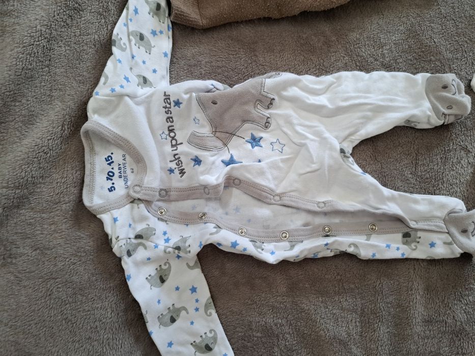 Ubranka dla chłopca 56