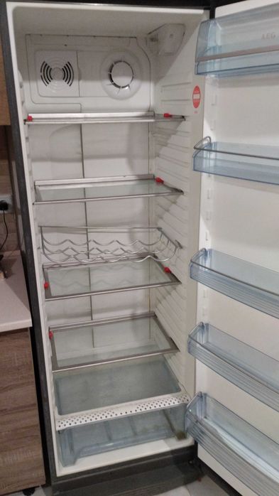 Холодильник побутовий