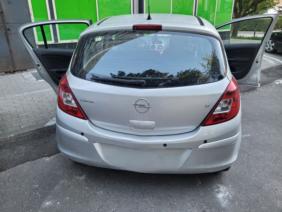 Sprzedam Opel Corsa D automat