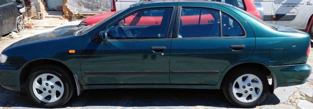 Nissan Almera 16V 1999 Bem estimado um único dono