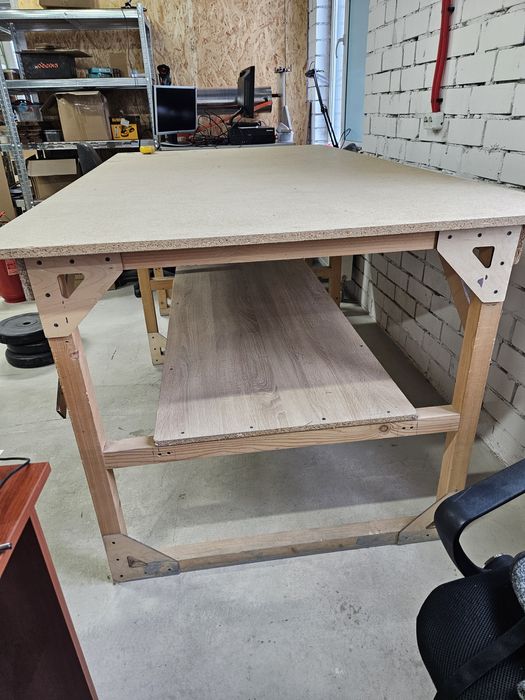 Стіл зручний великий для пакування розкрою тканини