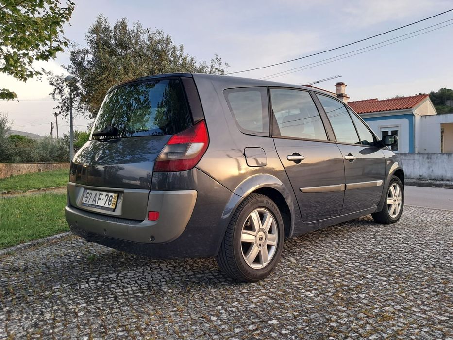 Renault Grand Senic, 7 lugares, 110 cavalos.