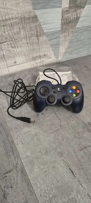 Logitech   GAMEPAD F310
