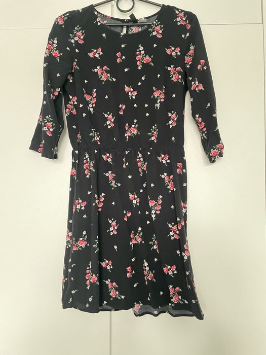 Sukienka w kwiaty H&M
