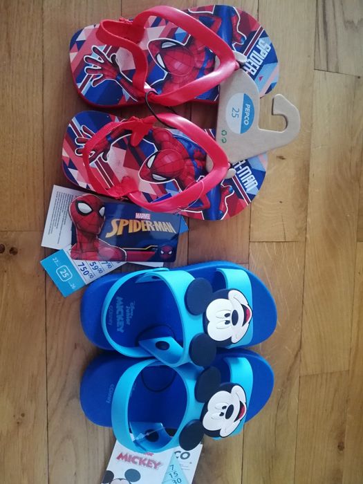 Sprzedam buty,klapki,zestaw dwie pary,rozmiar 25